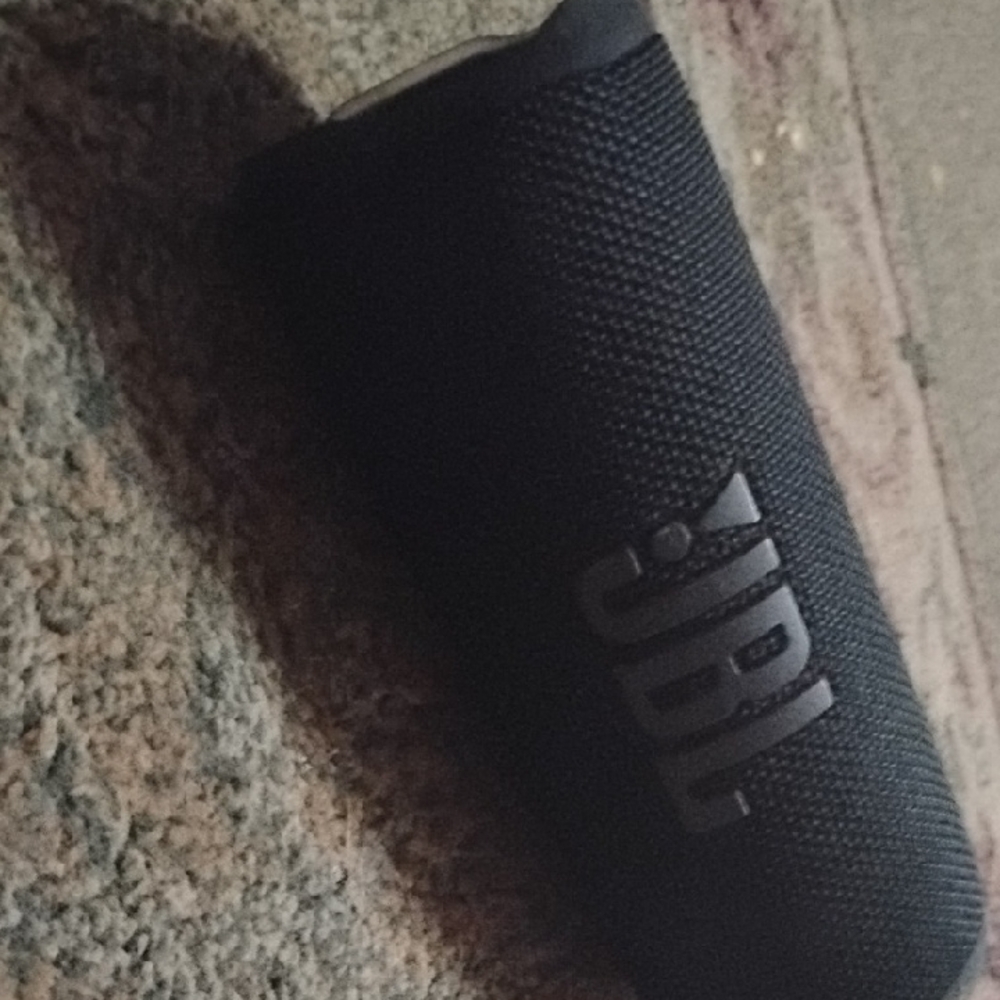 JBL Black Wireless Speaker